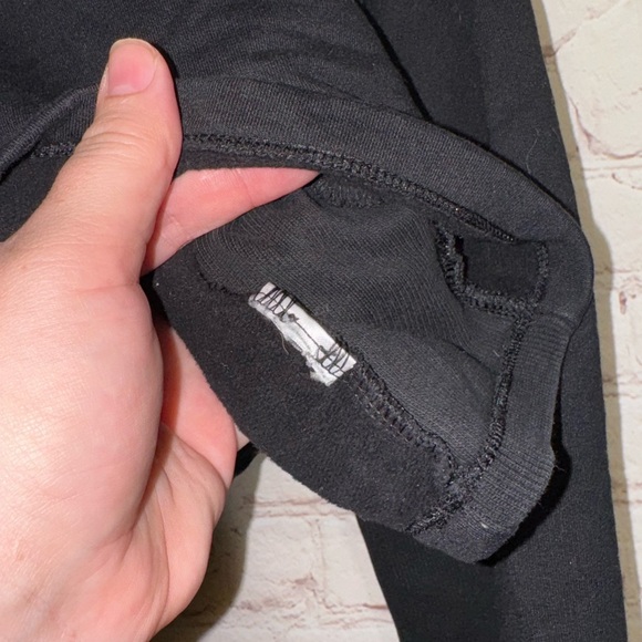 GYMSHARK Cropped Logo Hoodie, size Large - Picture 6 of 9